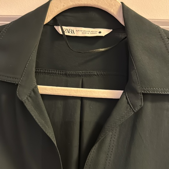 Top - Picture 2 of 3